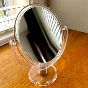 Makeup Mirror - 2 sided - 1 side zoomed in and 1 side normal mirror 🎀🧘🏼‍♀️🌸